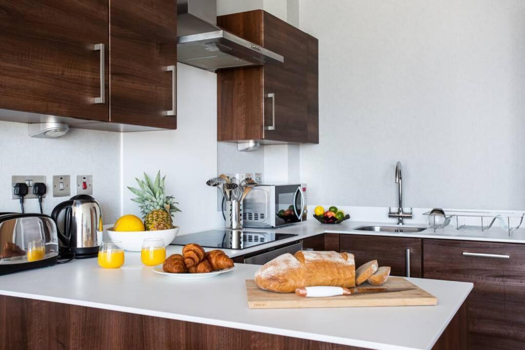 Titanic & Views, Ultra Luxury Parking Apartment Belfast
